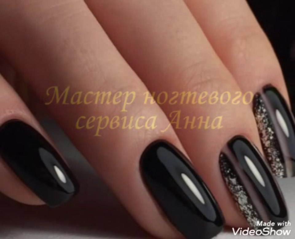 Изысканный черный маникюр