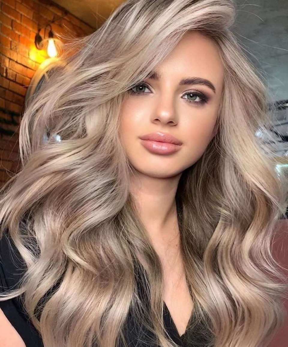 Стефани Даниэль пепельная блонд