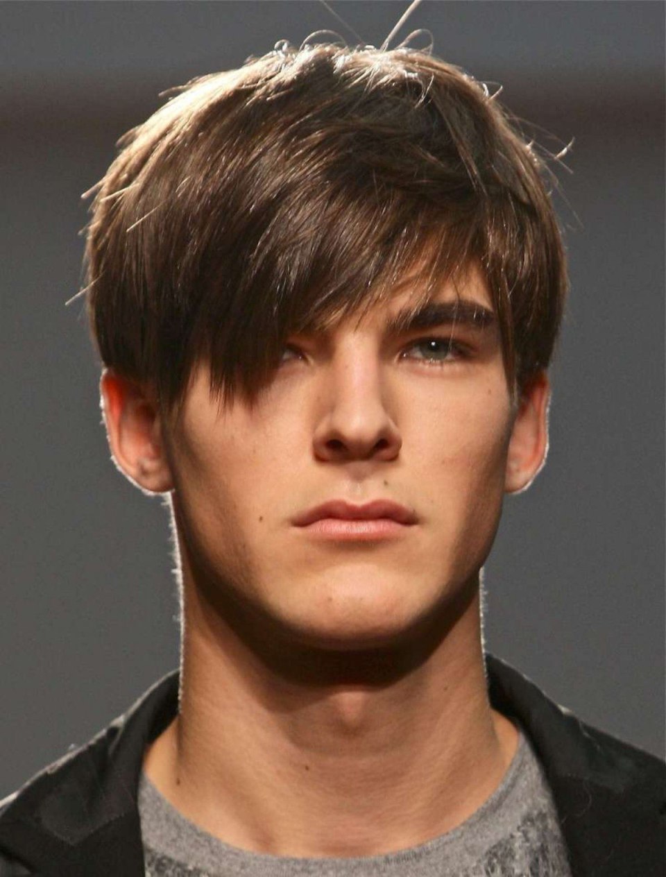Angular Fringe стрижка мужская