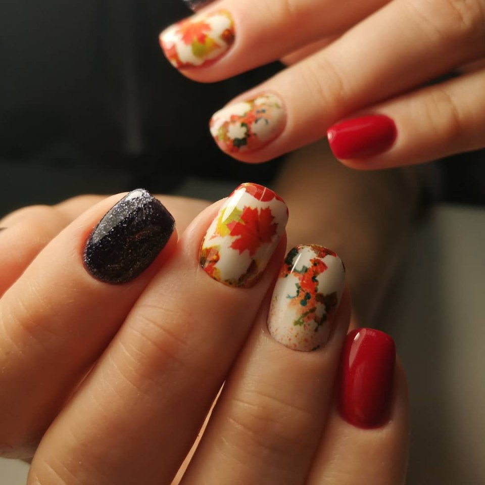 Осенний маникюр 2022 Елены Гарцевой