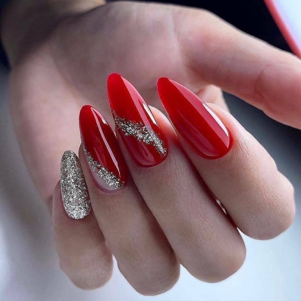 Красный маникюр 2021 модные новинки