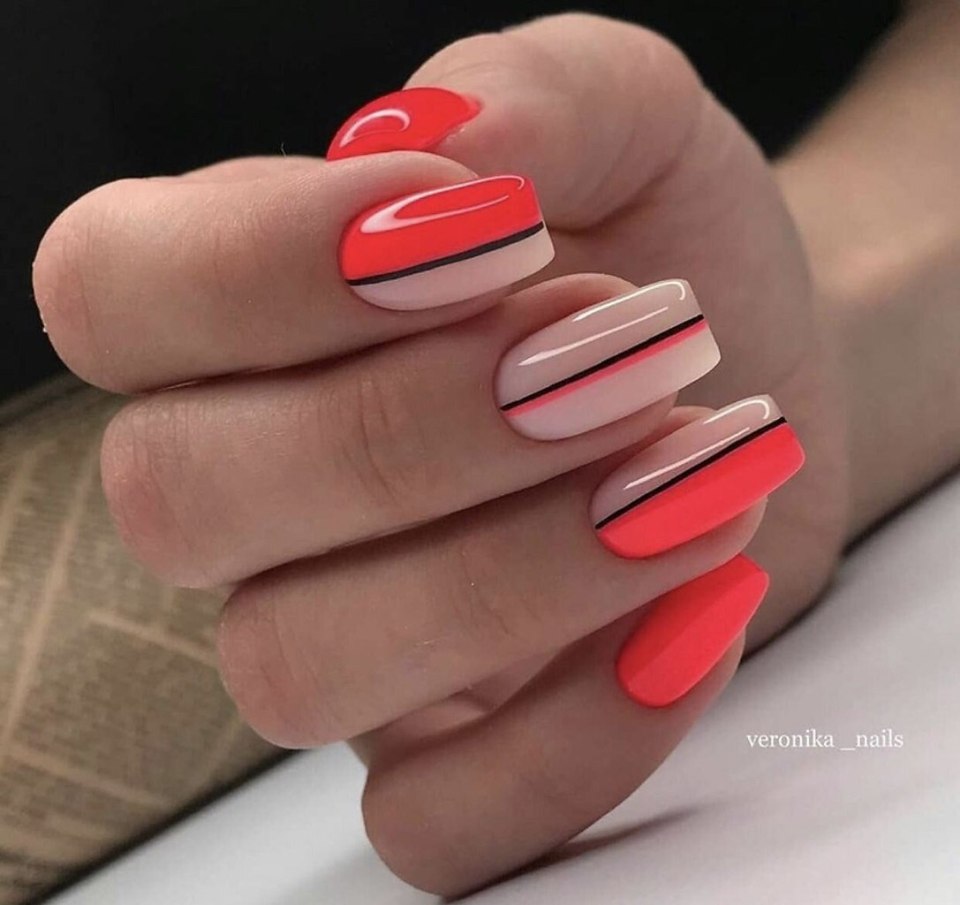 Красный маникюр с полочками