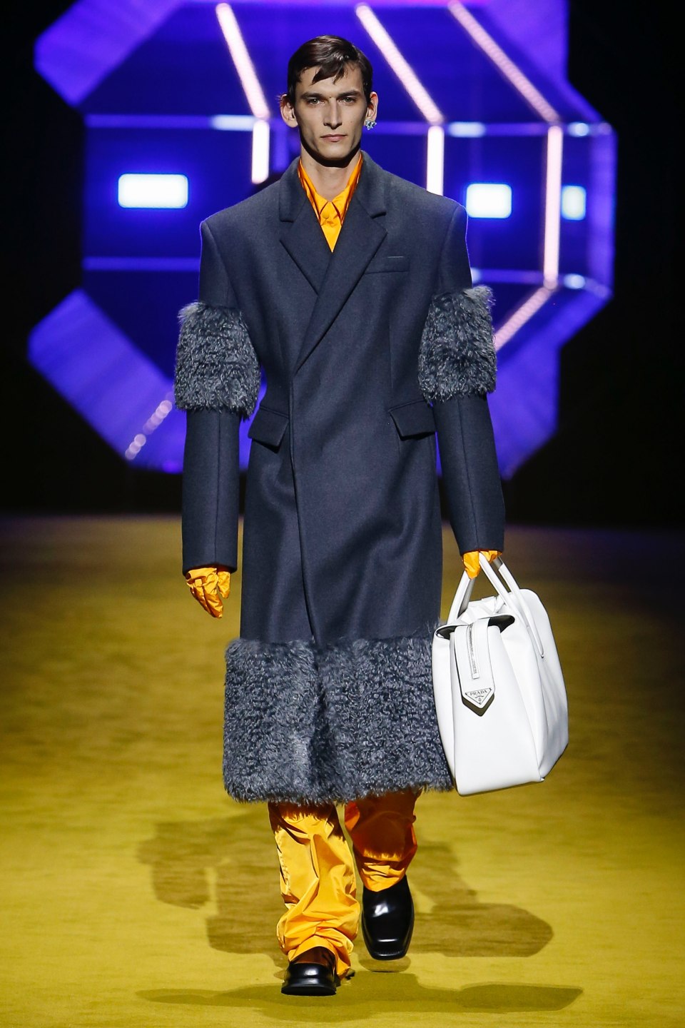 Prada показ 2022