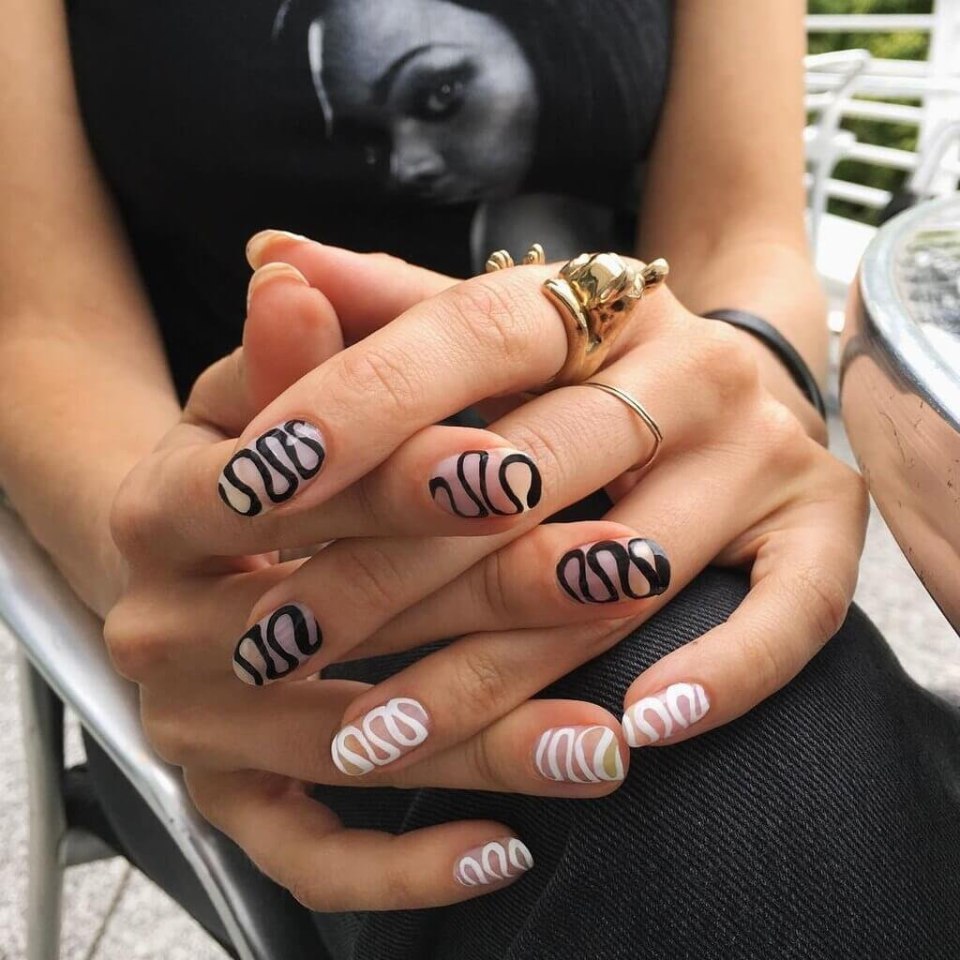 Разные руки горячий Nail-тренд 2020 2021