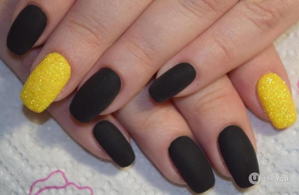 Черно желтые ногти