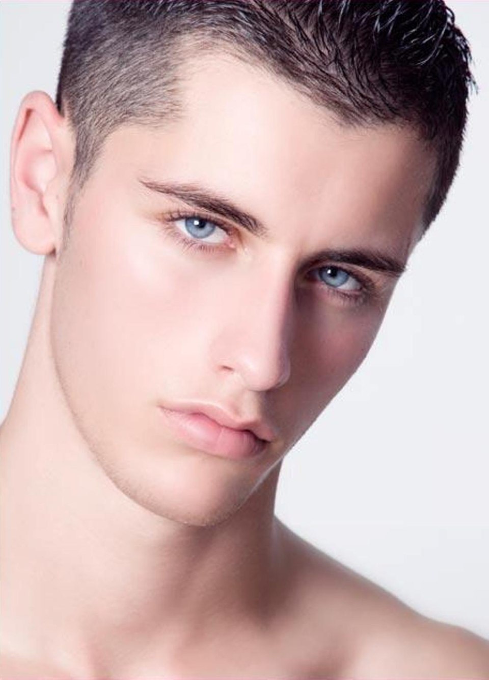 Men Hairstyle полубокс