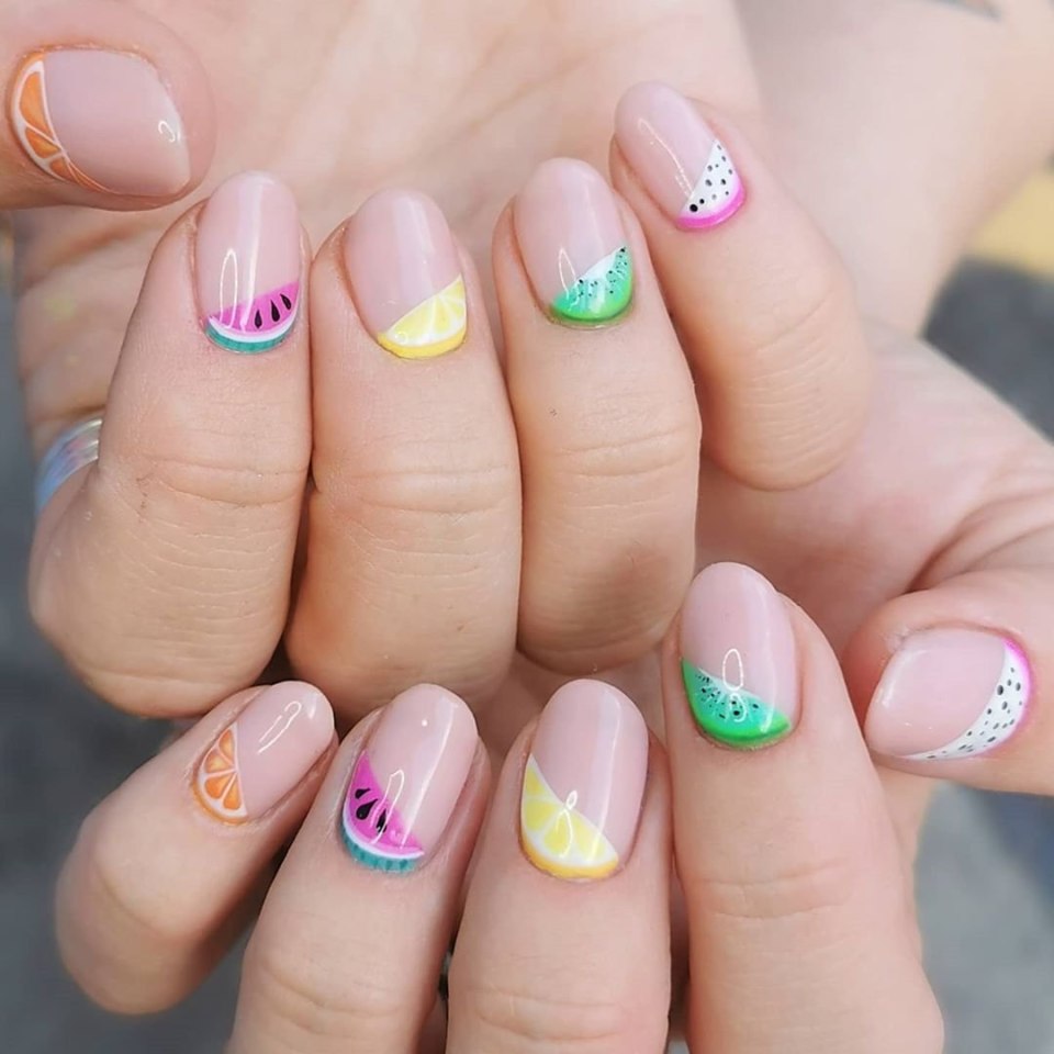 Летние ногти короткие