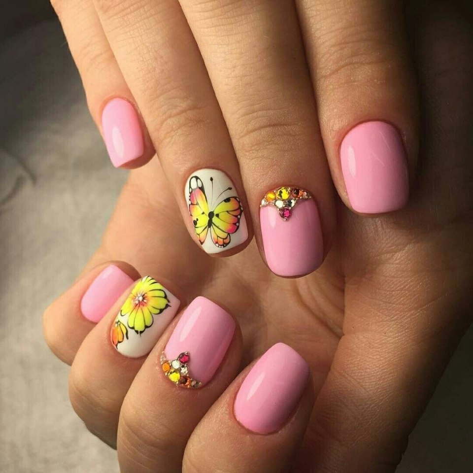 Летний маникюр на короткие ногти