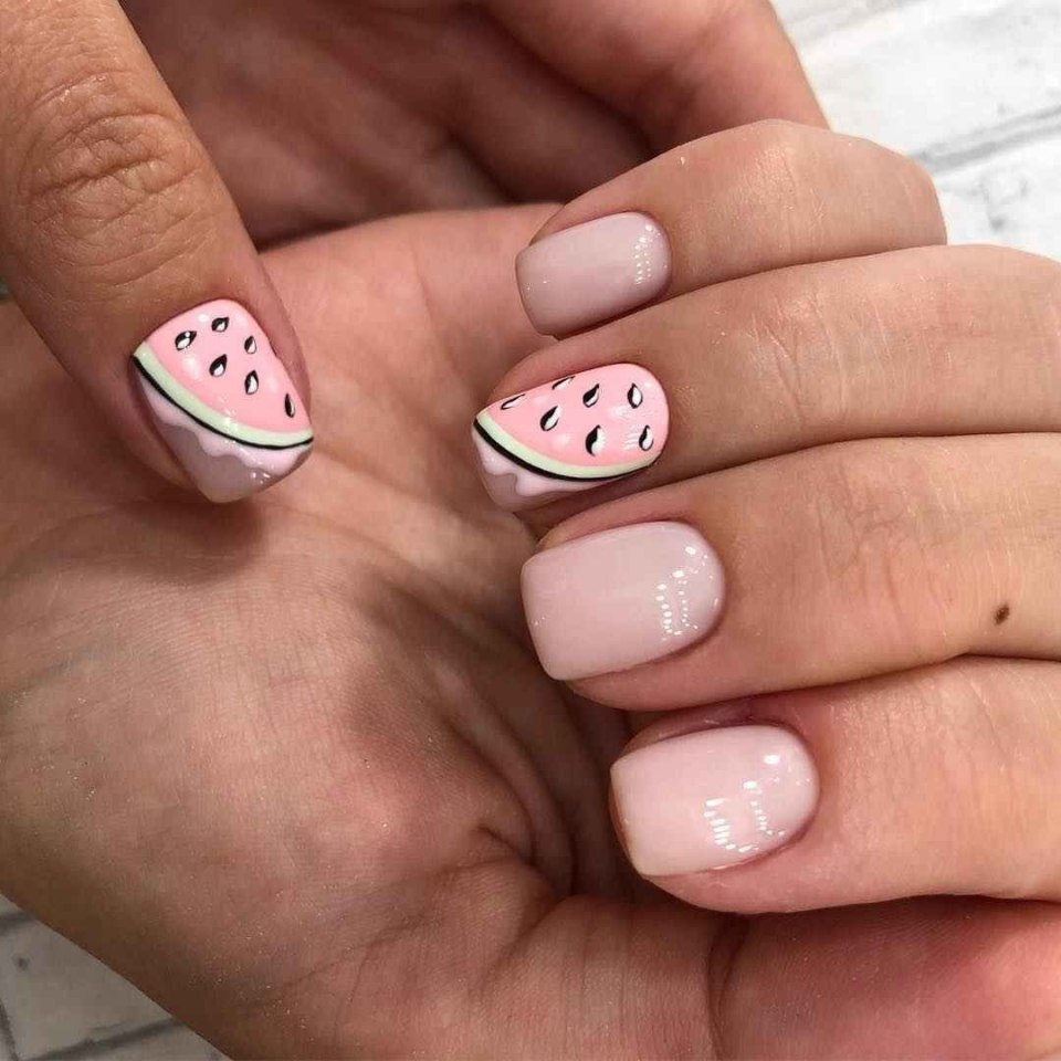 Летний маникюр на короткие ногти