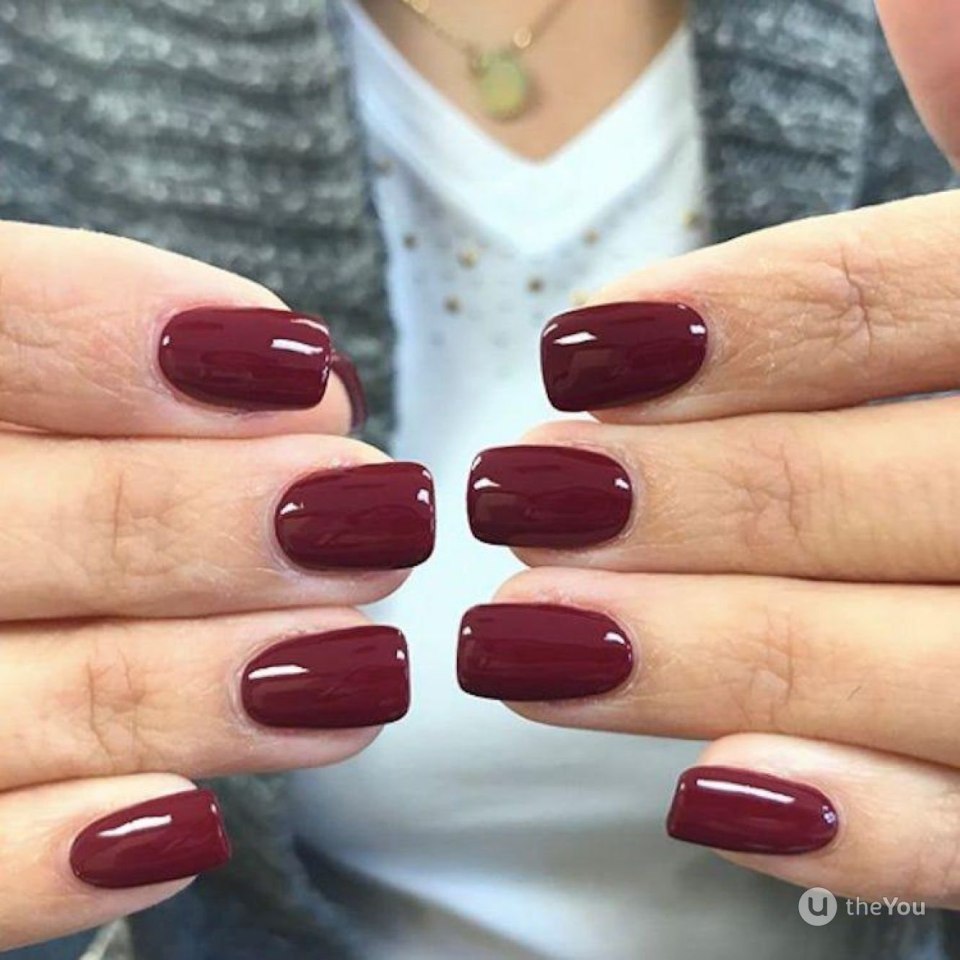 Маникюр на короткие ногти красный бордовый