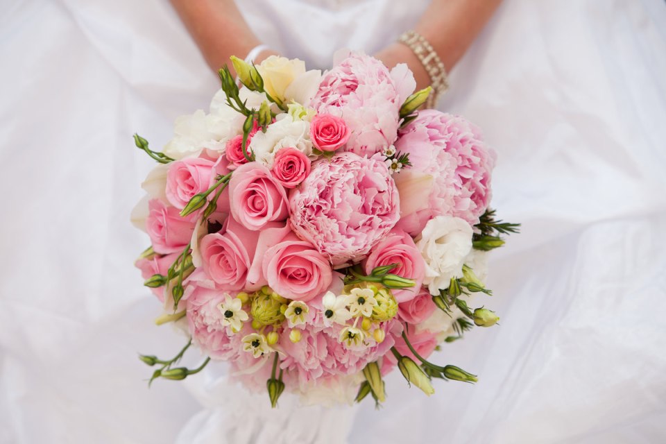 Bridal Bouquet пион