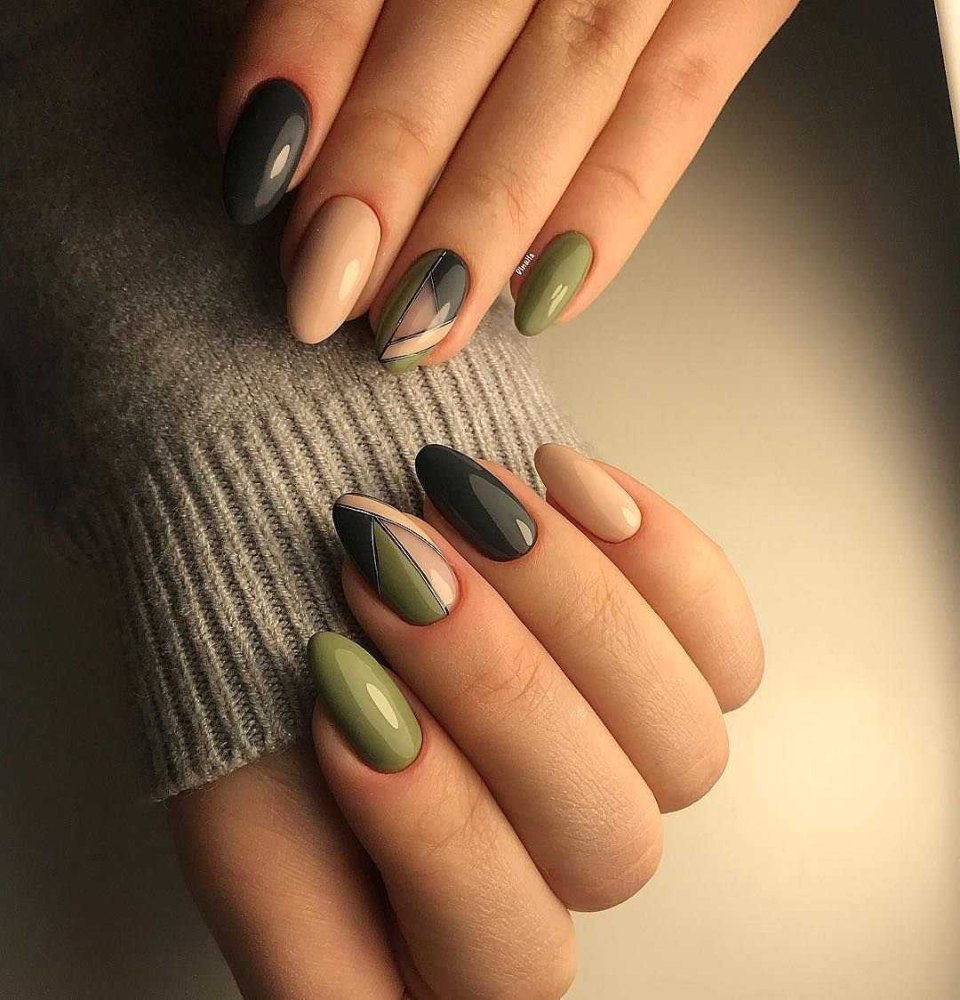 Оливковый маникюр