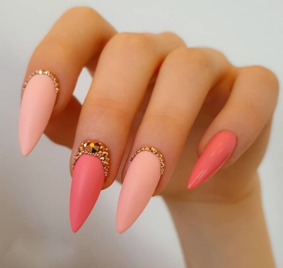 Острый миндаль Alina Hoyo Nails