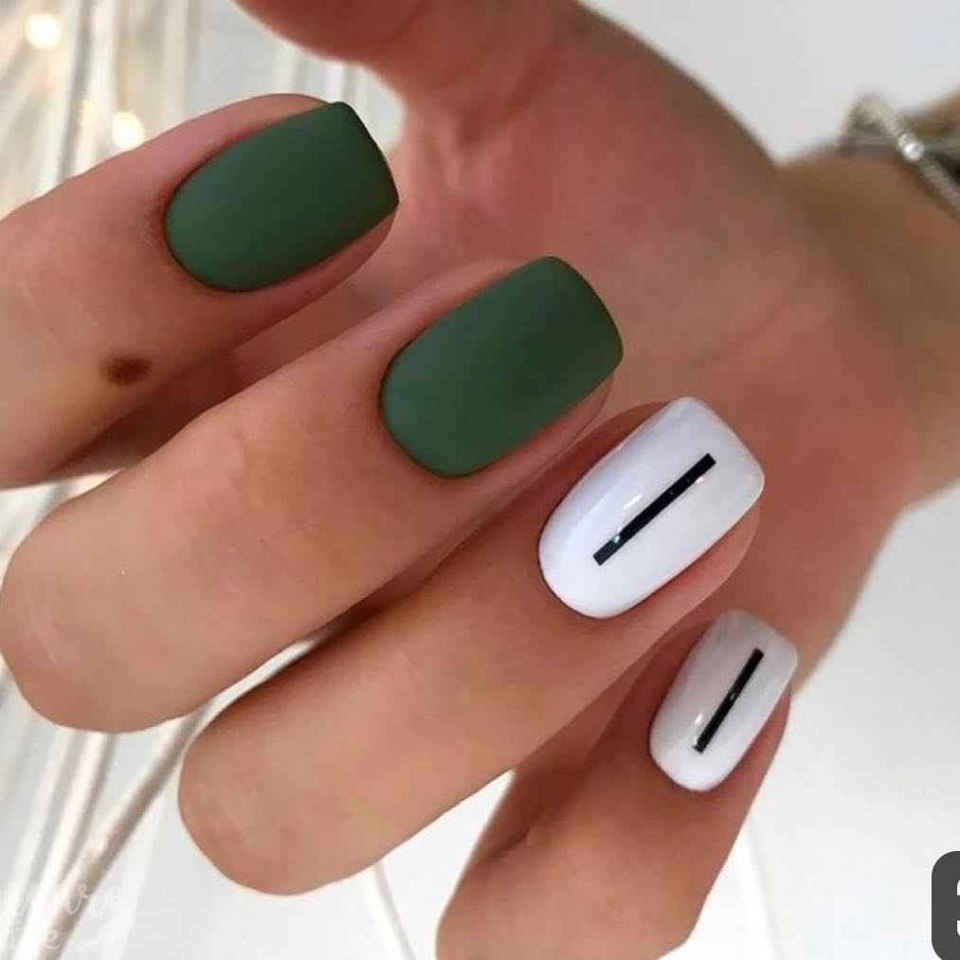 Зеленые ногти короткие