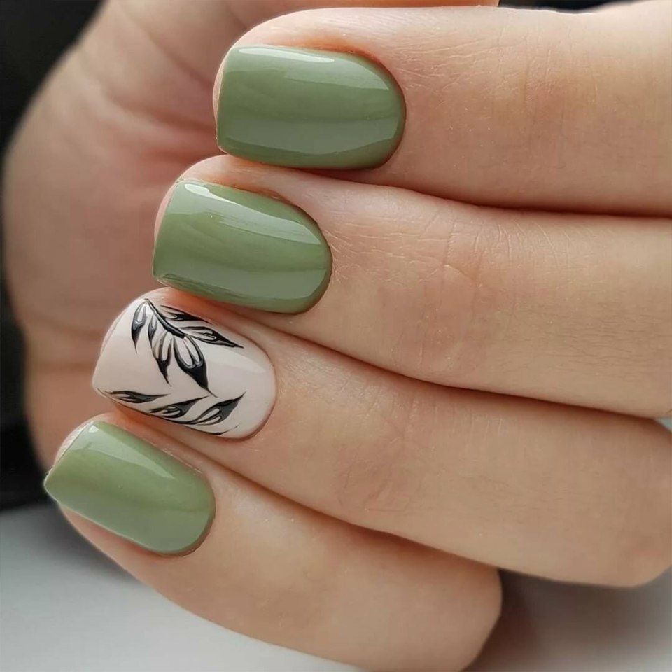 Маникюр фисташка