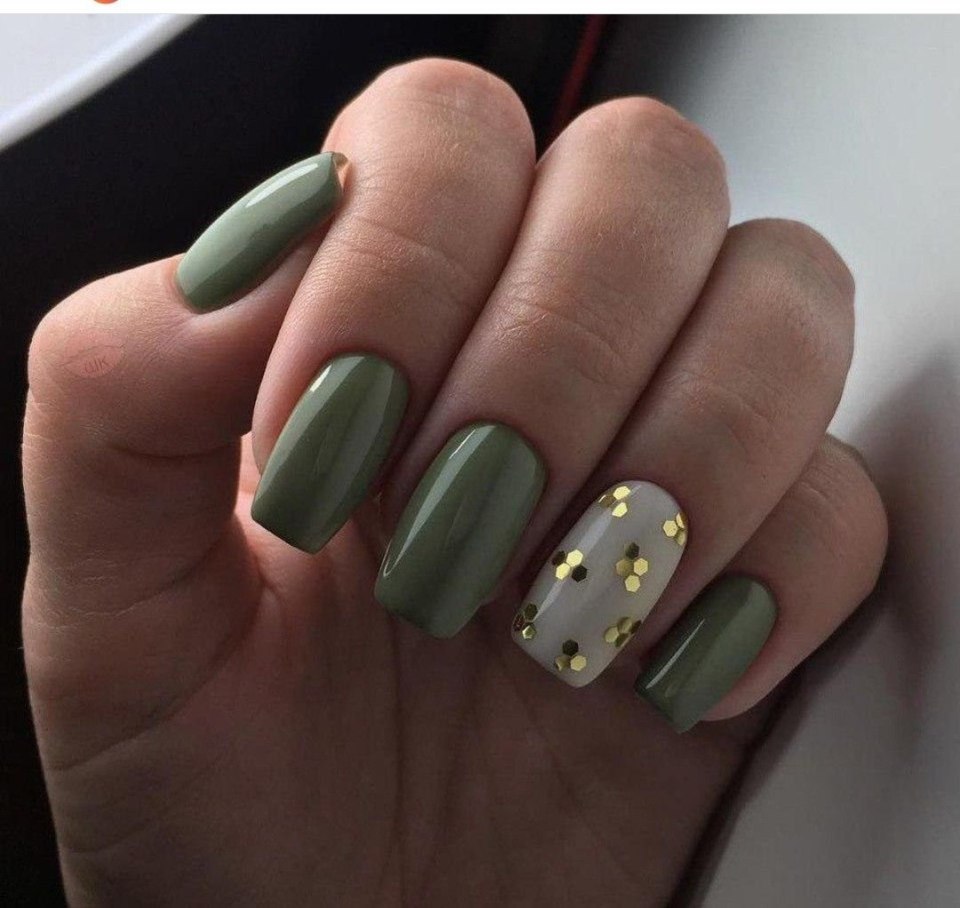 Маникюр хаки