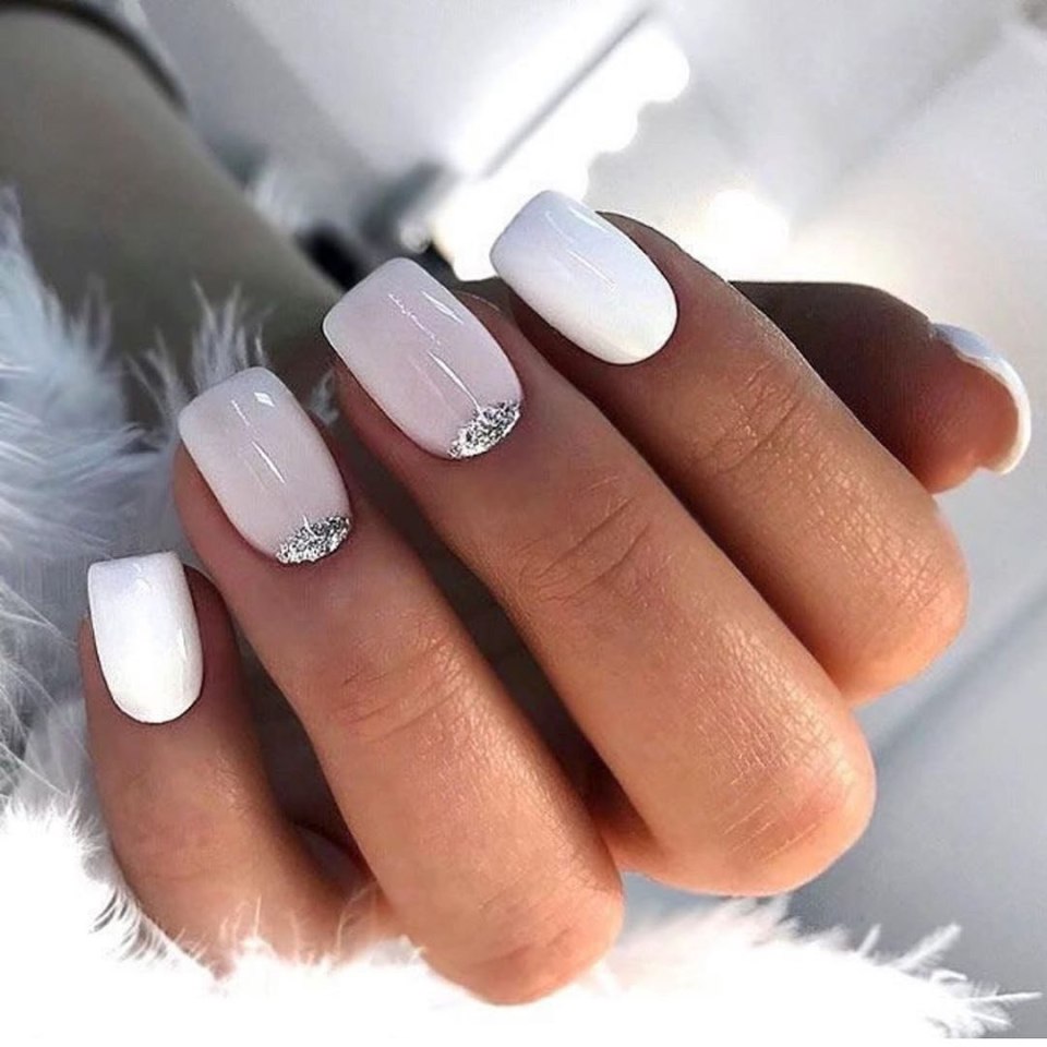 Белые короткие ногти