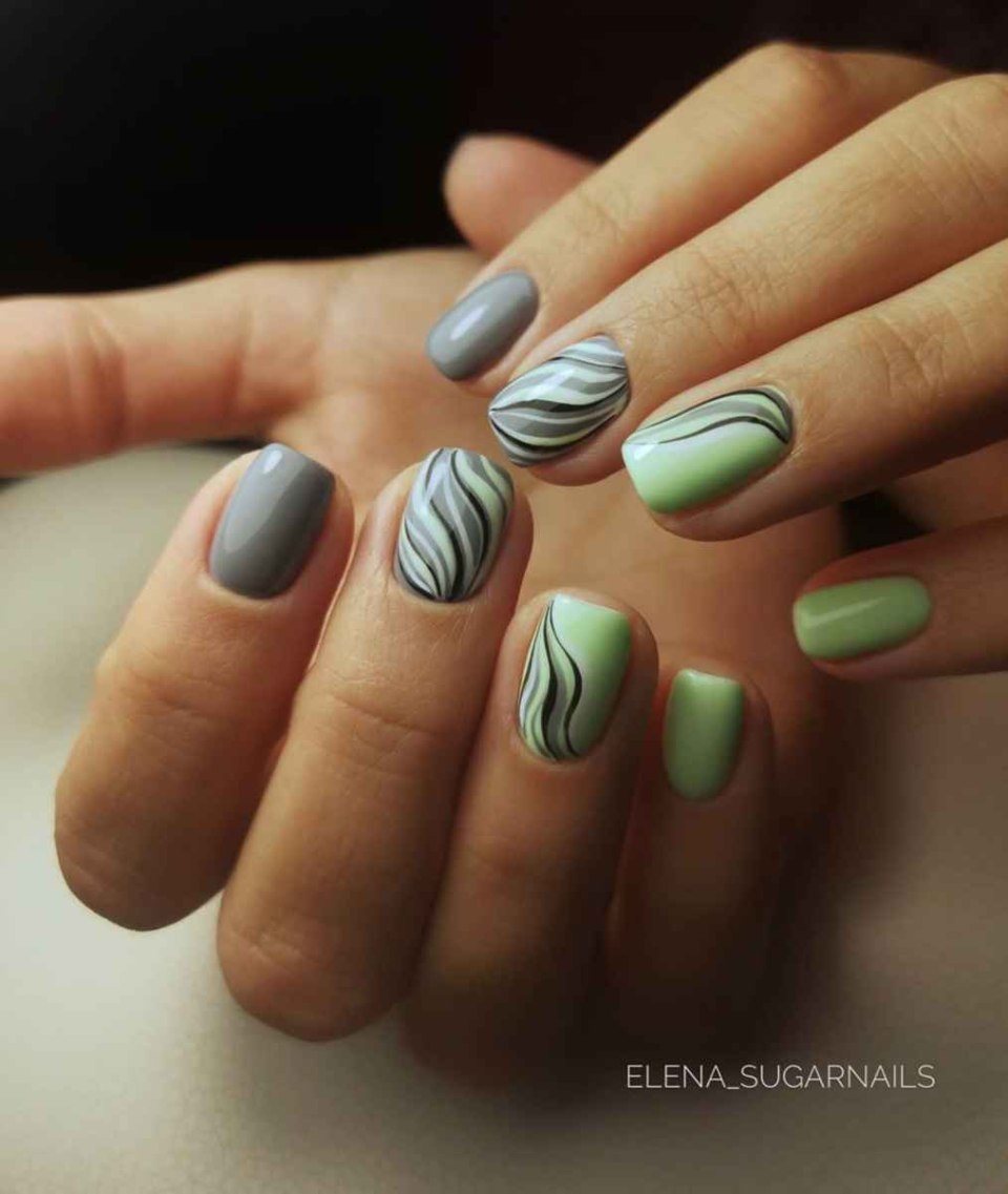 Фисташковый маникюр на короткие ногти